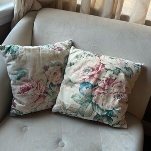 Floral accent pillows (2)